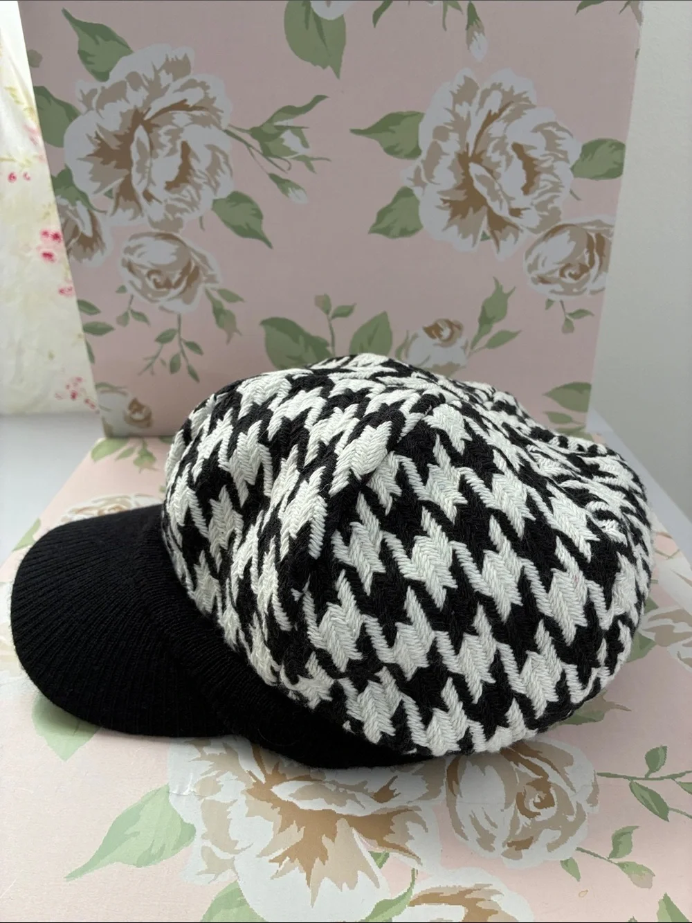Envision Studio Black/White Knit Hat